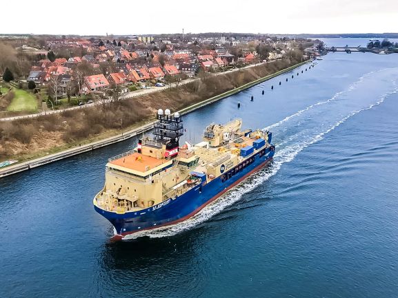 Cable maintenance ship Ile d'Ouessant LDA